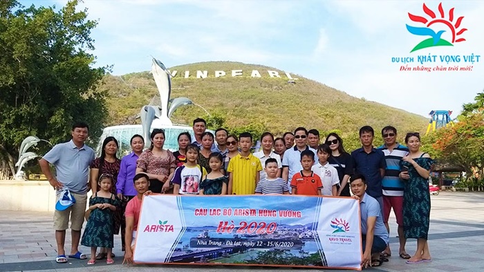 Đoàn khách  thăm Vinperal Nha Trang