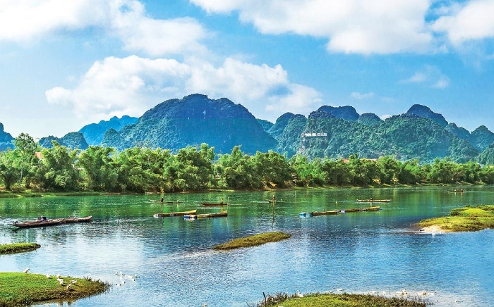 Quảng Bình là nơi có nhiều danh lam thắng cảnh đẹp